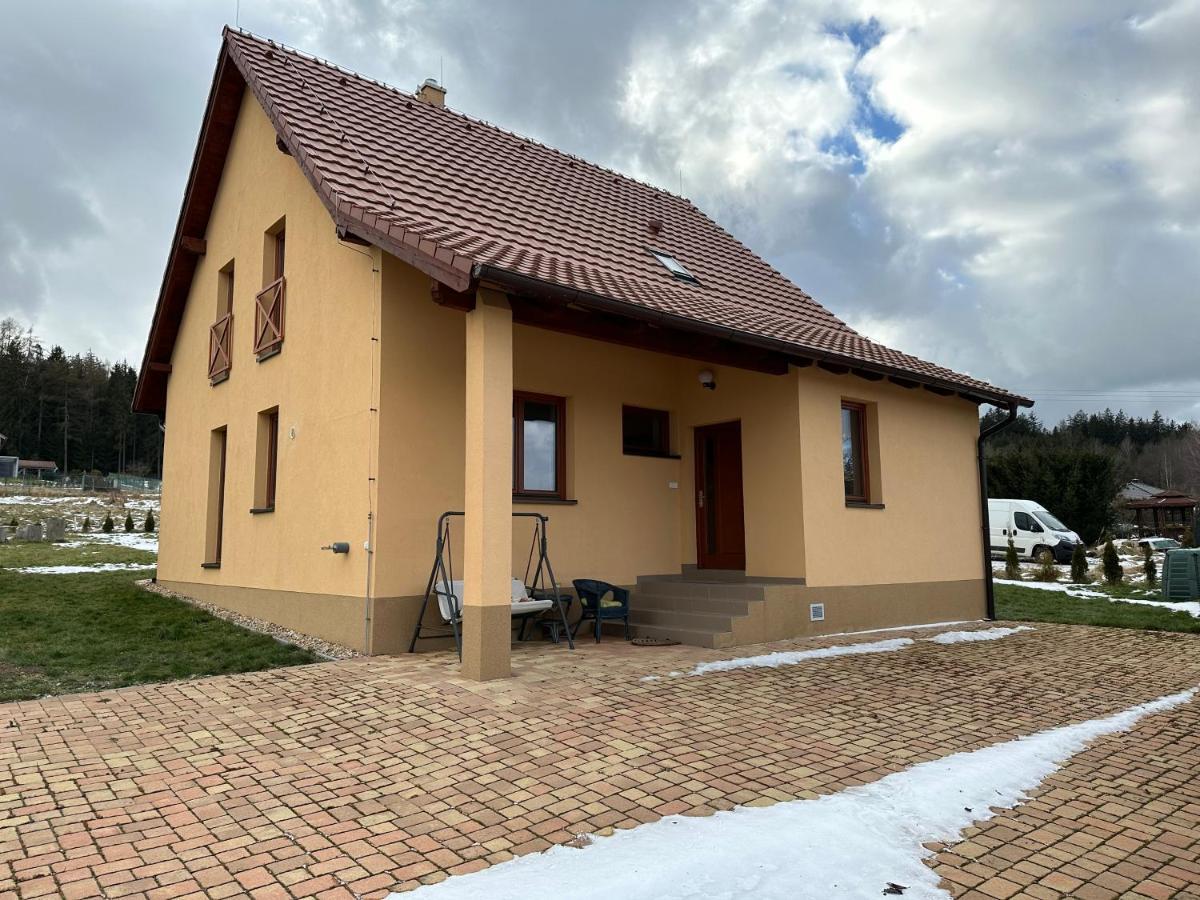 Dum Hermanicky Buitenkant foto