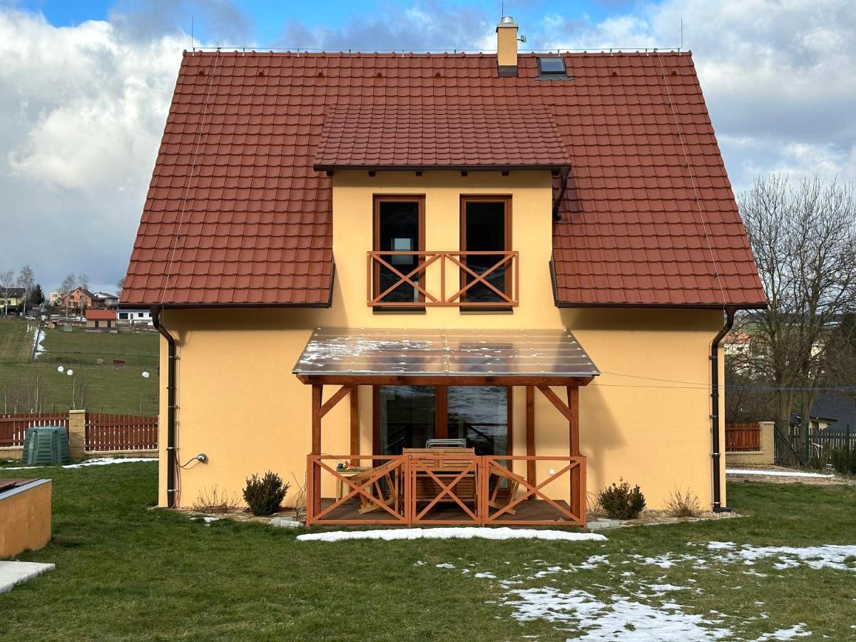 Dum Hermanicky Buitenkant foto